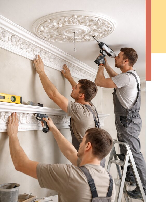 Монтаж лепнины на потолок в Георгиевске от 3298 руб. быстро и недорого | ОТДЕЛОЧНИК-Грг